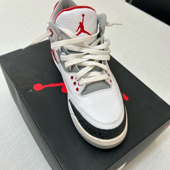 Jordan Air 3 Retro in White, Red, Silver, and Black - Picture 1 of 5
